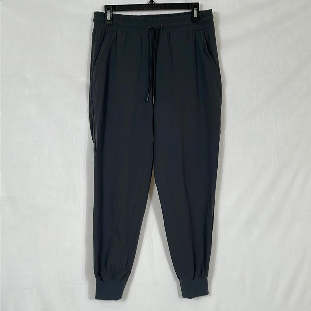 Alo Joggers Size M Gray Lightweight EUC